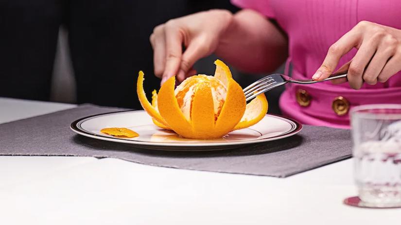 Immagine tratta da Mind Your Manners - A lezione di galateo