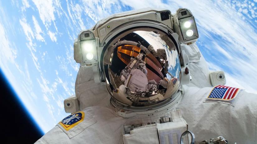 Immagine tratta da NASA+ in diretta su Netflix