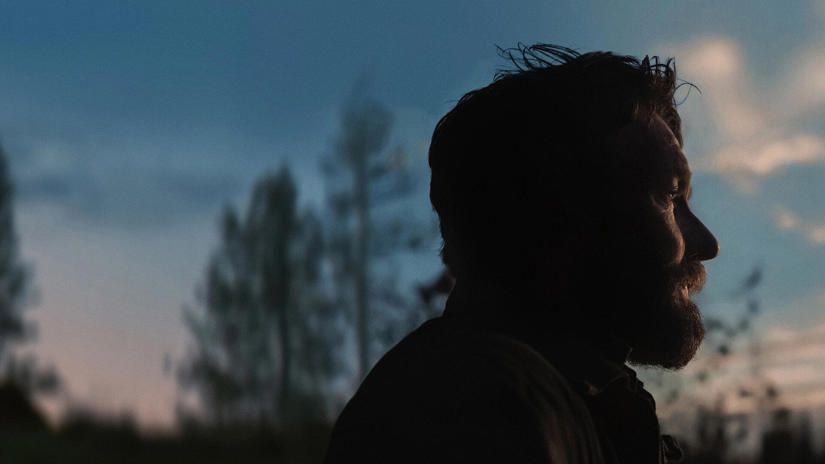 Immagine tratta da Train Dreams Immagine tratta da Train Dreams