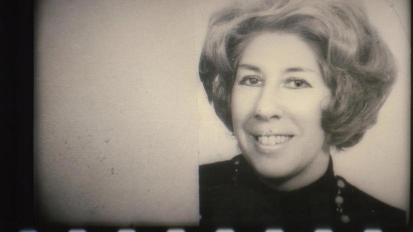 Immagine tratta da Yiya Murano: la morte arriva all'ora del tè